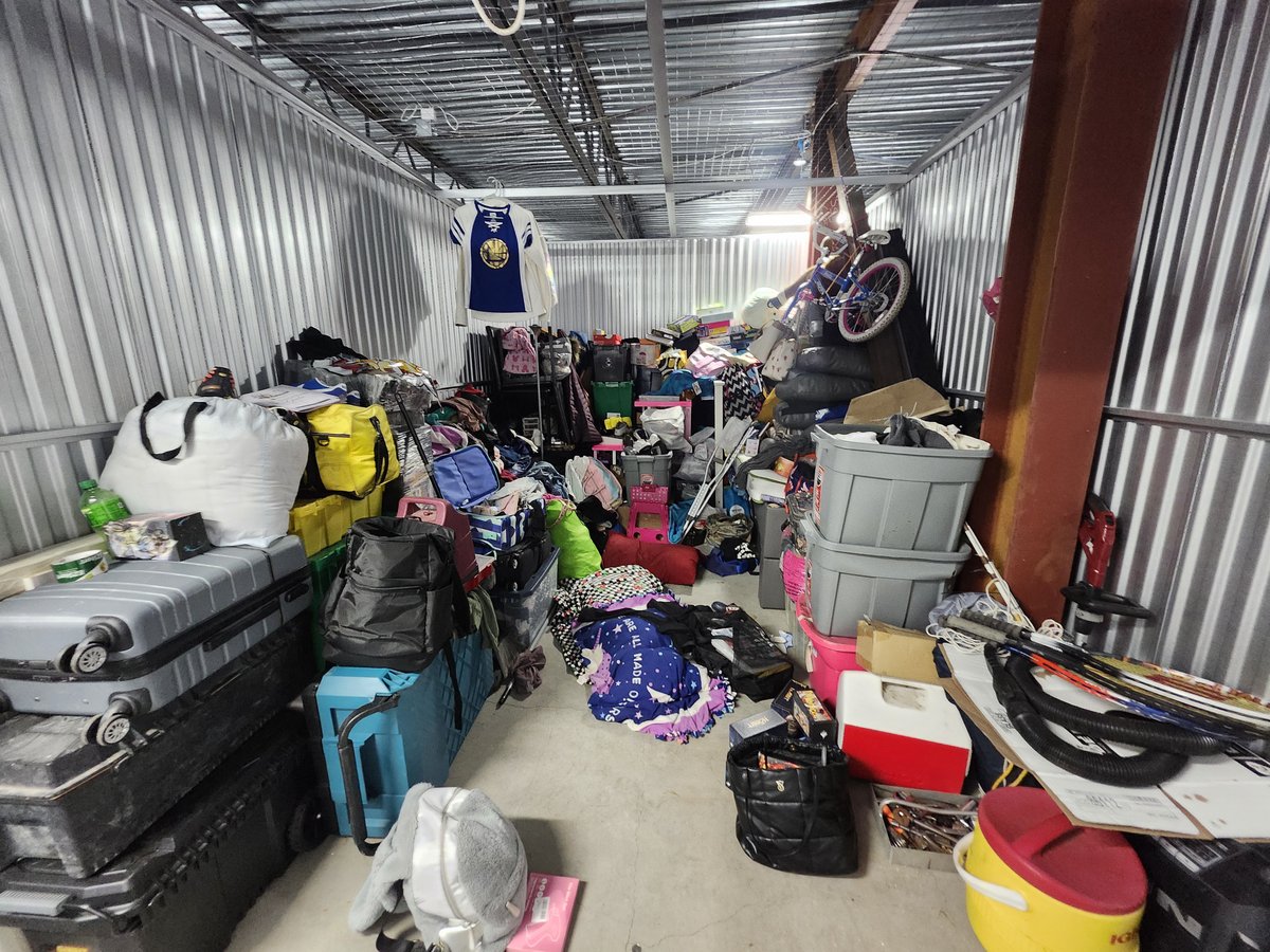 10 x 15 storage unit in Sacramento, CA