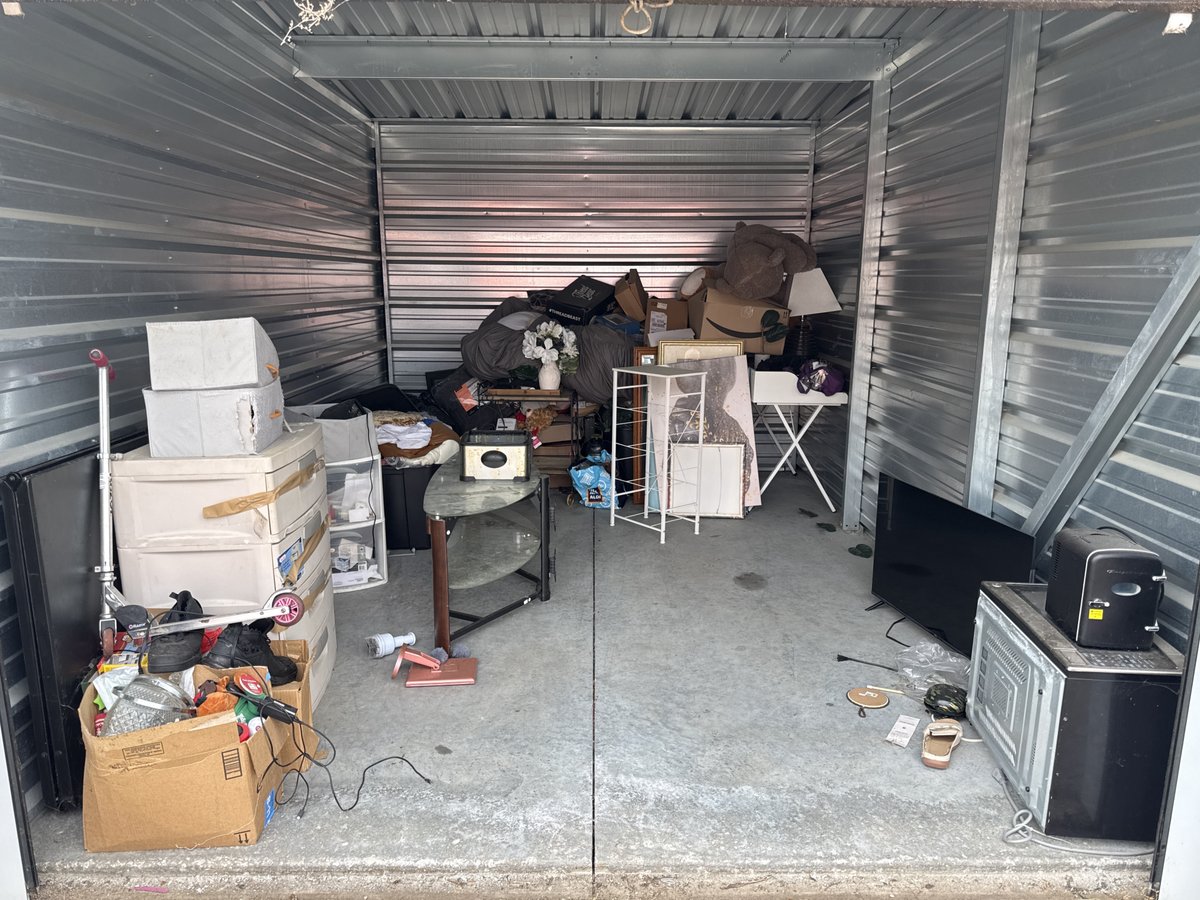 10 x 15 storage unit in Topeka, KS