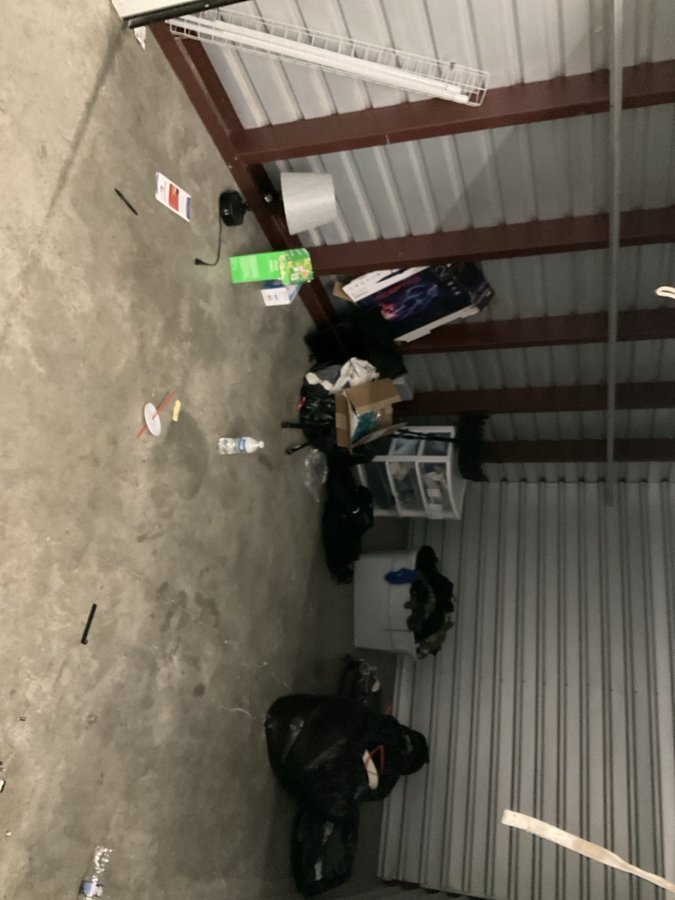 10 x 15 storage unit in Indianapolis, IN