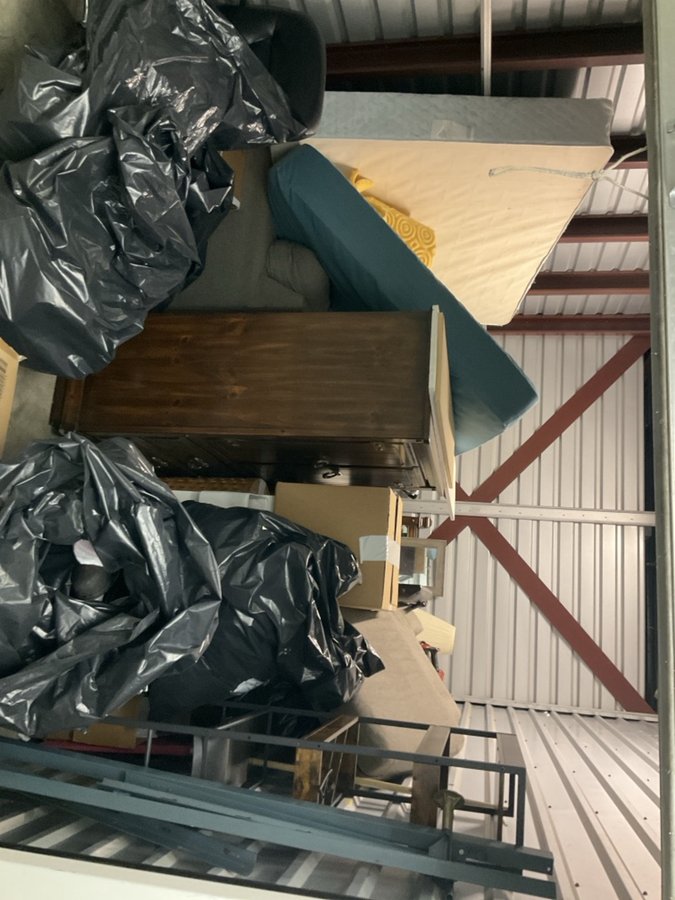 10 x 15 storage unit in Indianapolis, IN