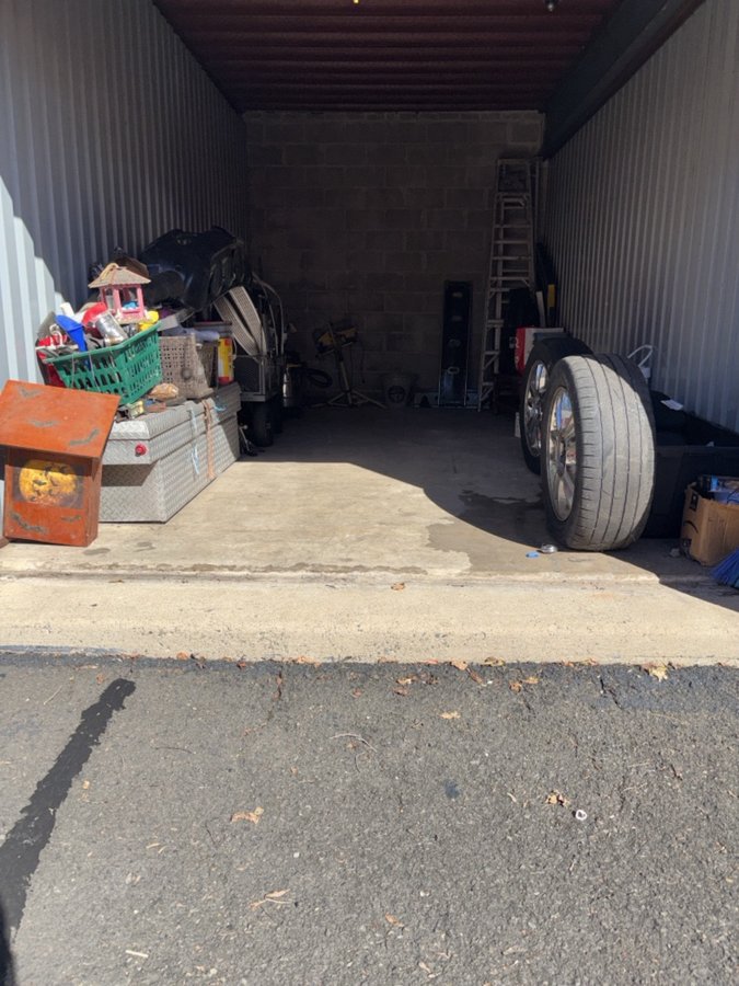 10 x 20 storage unit in Trevose, PA