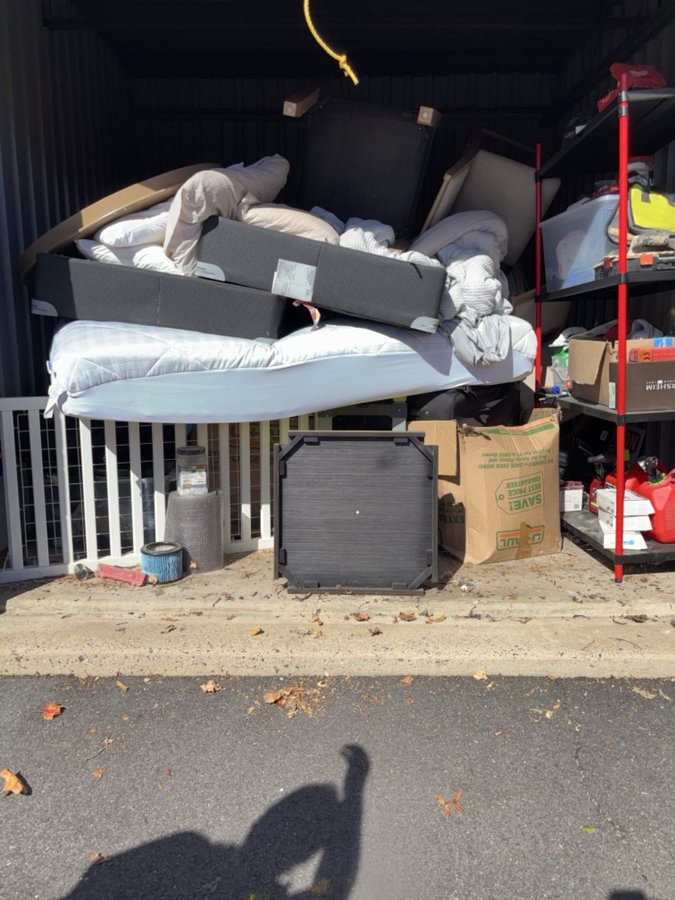 10 x 10 storage unit in Trevose, PA