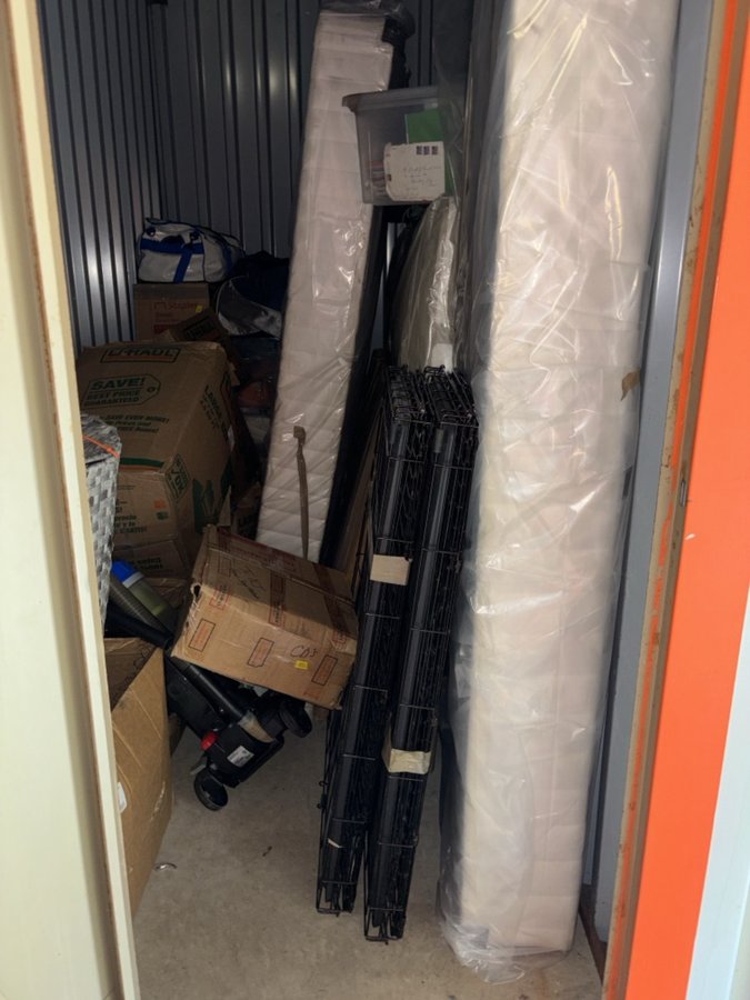 5 x 10 storage unit in Trevose, PA