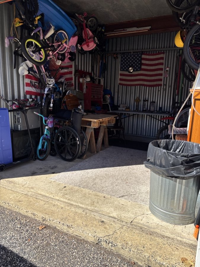 10 x 15 storage unit in Philadelphia, PA