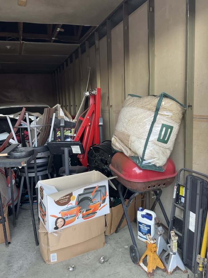 10 x 30 storage unit in Indianapolis, IN