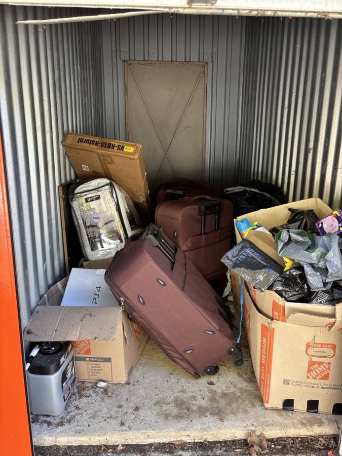 5 x 10 storage unit in Philadelphia, PA