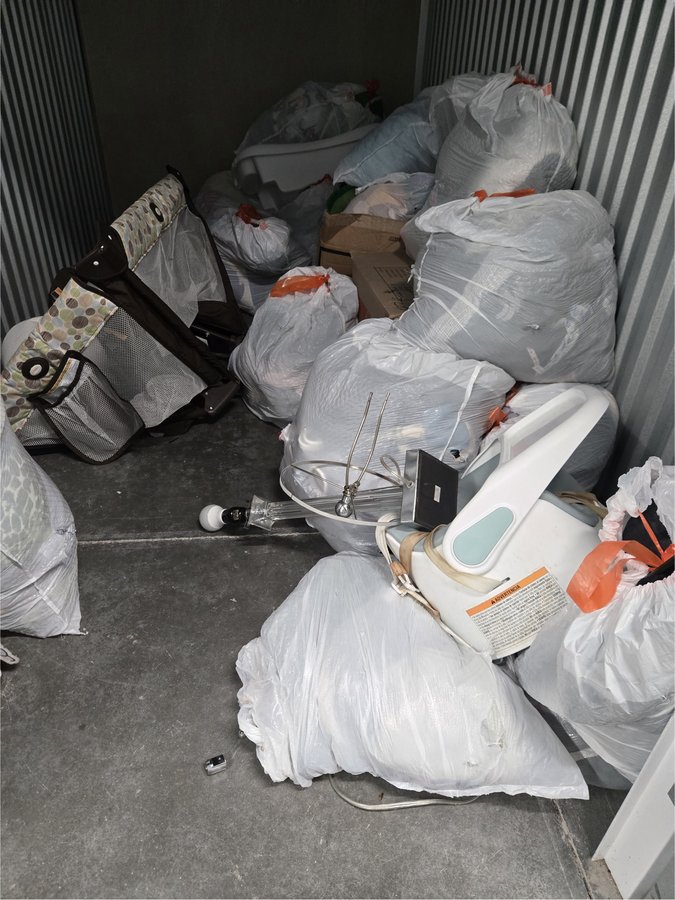 5 x 10 storage unit in San Diego, CA