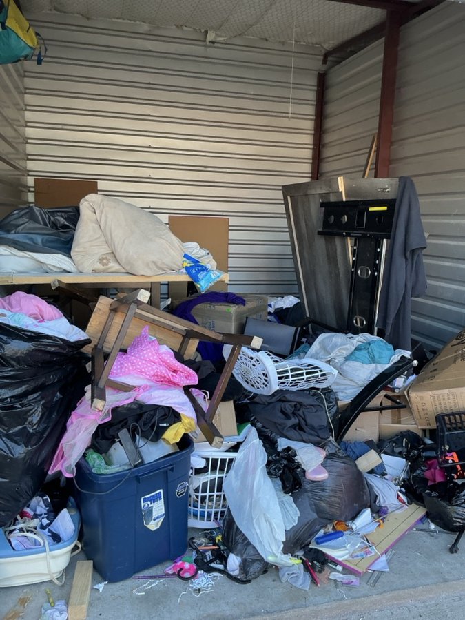 10 x 15 storage unit in Orlando, FL