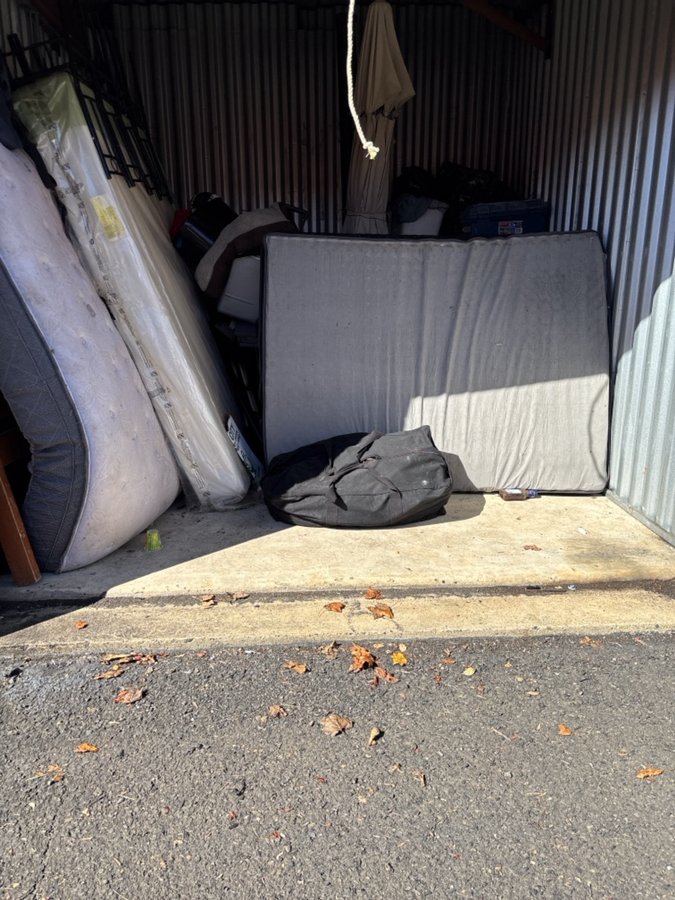 10 x 10 storage unit in Philadelphia, PA