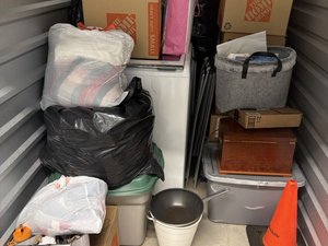 5 x 10 unit in Woodstock