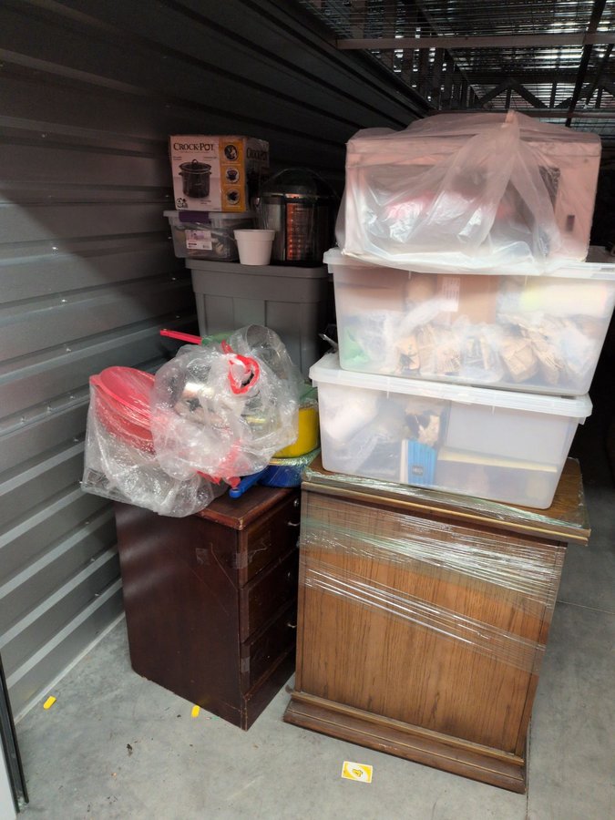 10 x 30 storage unit in Farmington Hills         , MI