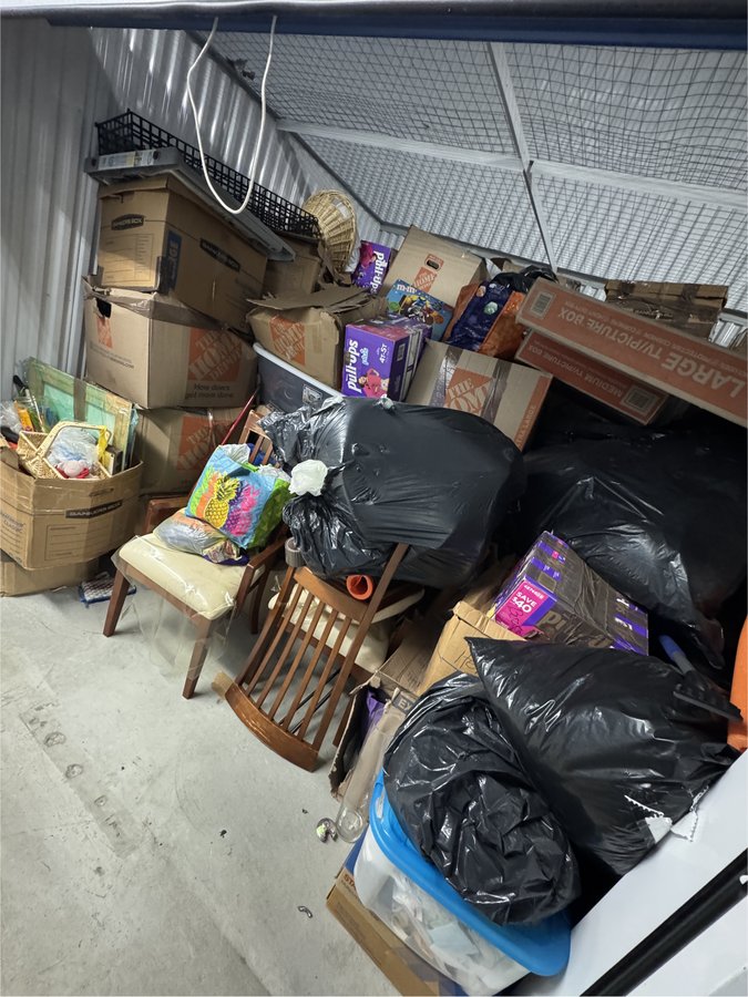 10 x 10 storage unit in Mt Vernon, NY