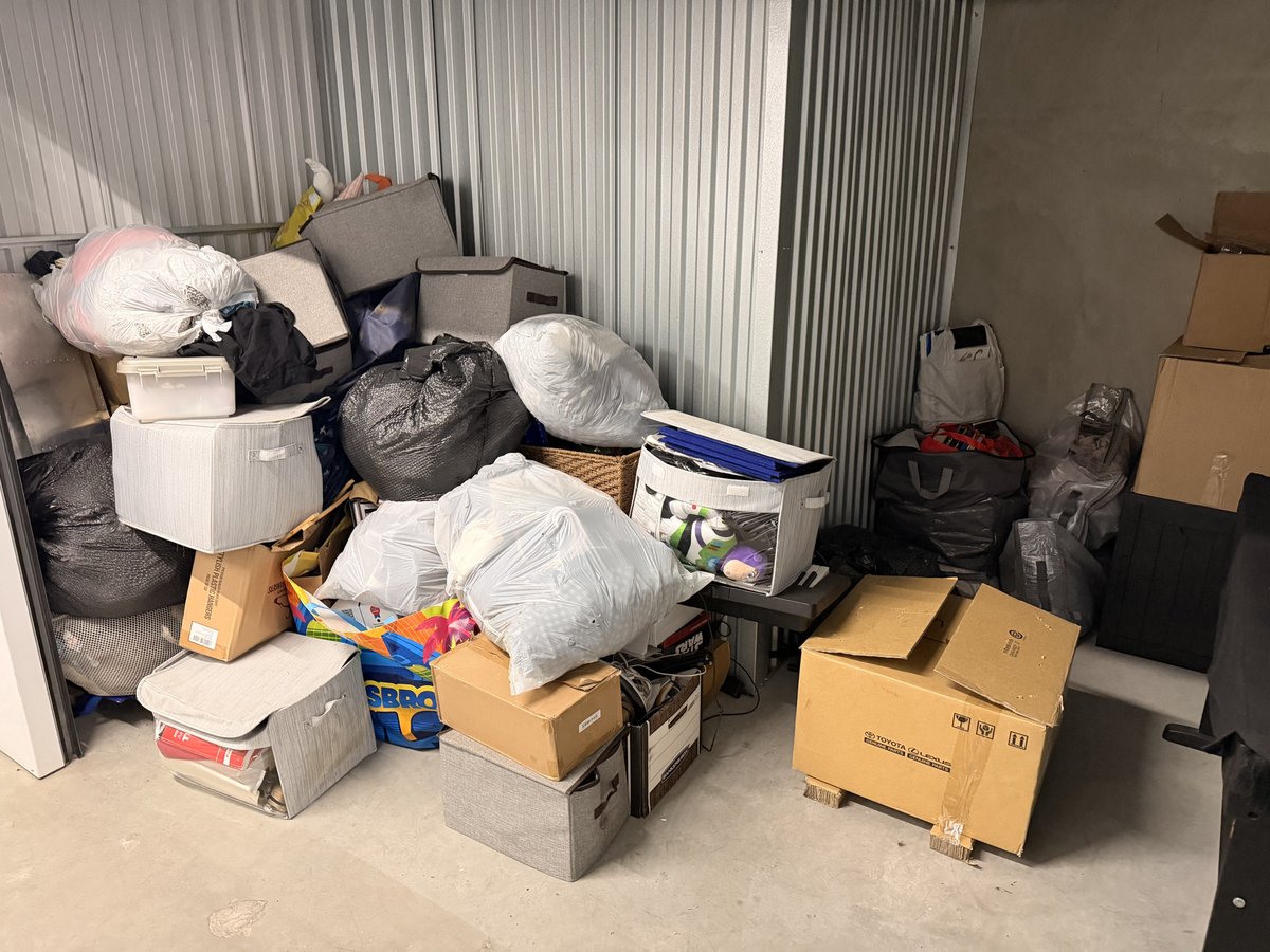 7 x 10 storage unit in San Diego, CA