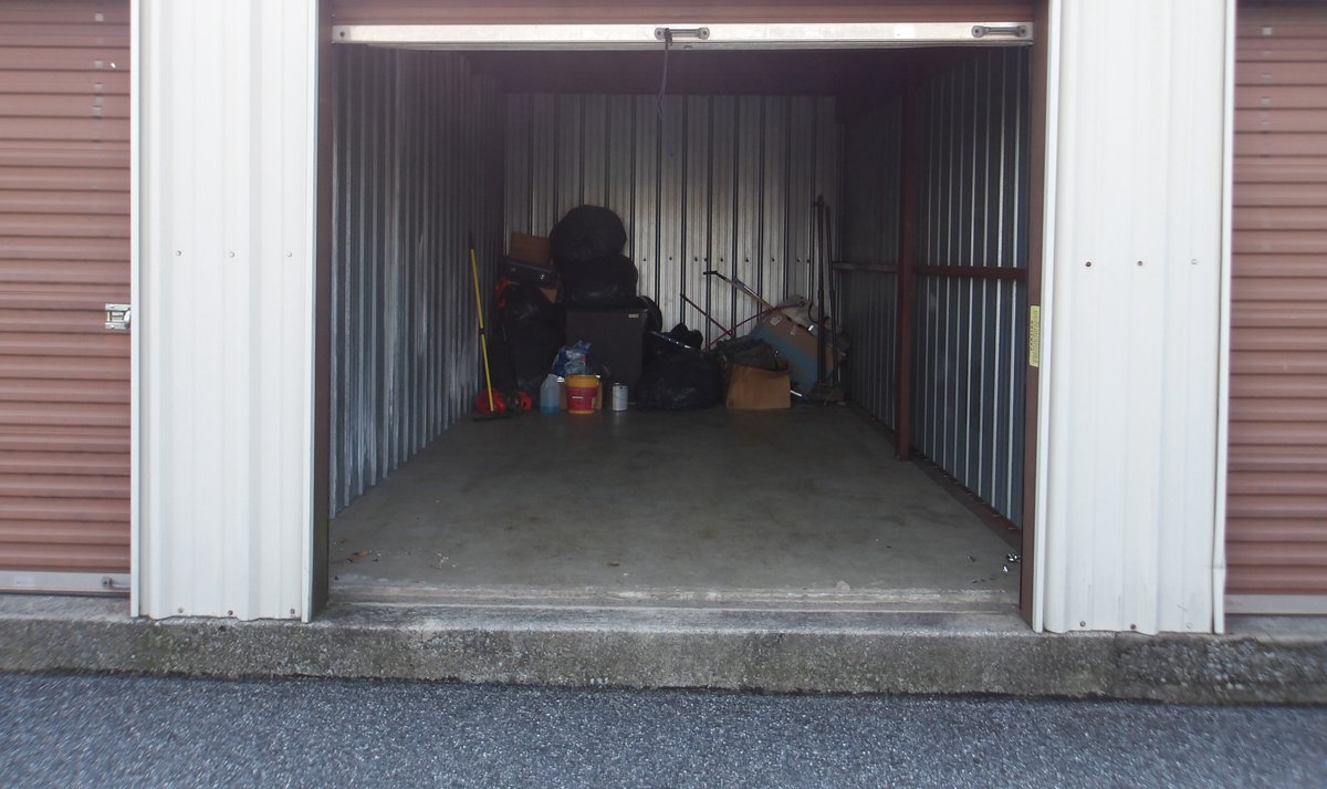 10 x 20 storage unit in Harrisburg, PA