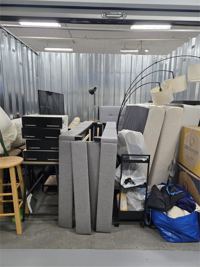 10 x 10 storage unit in Buffalo, NY