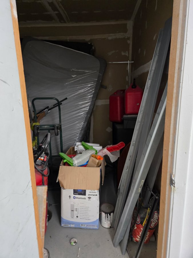 10 x 10 storage unit in Fort Lauderdale, FL