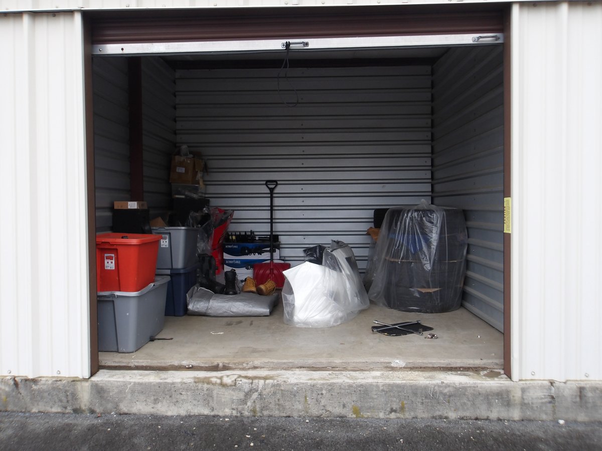10 x 10 storage unit in Harrisburg, PA