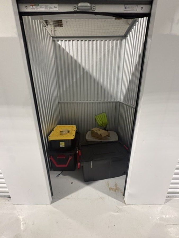 5 x 5 storage unit in Cicero, IL