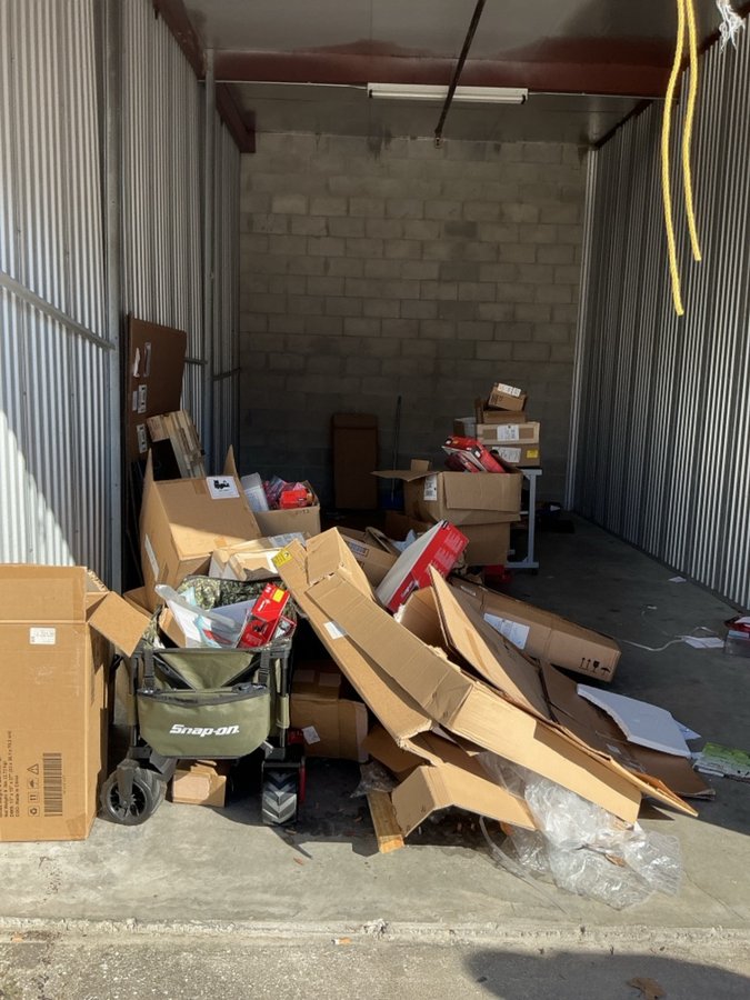 12 x 25 storage unit in Oviedo, FL