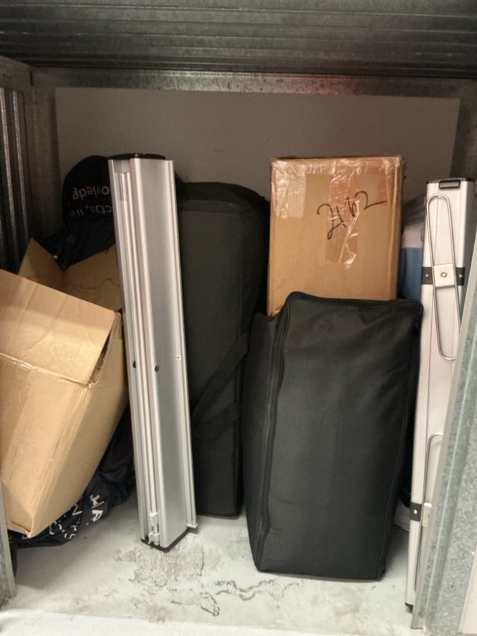 5 x 3 storage unit in Orlando, FL