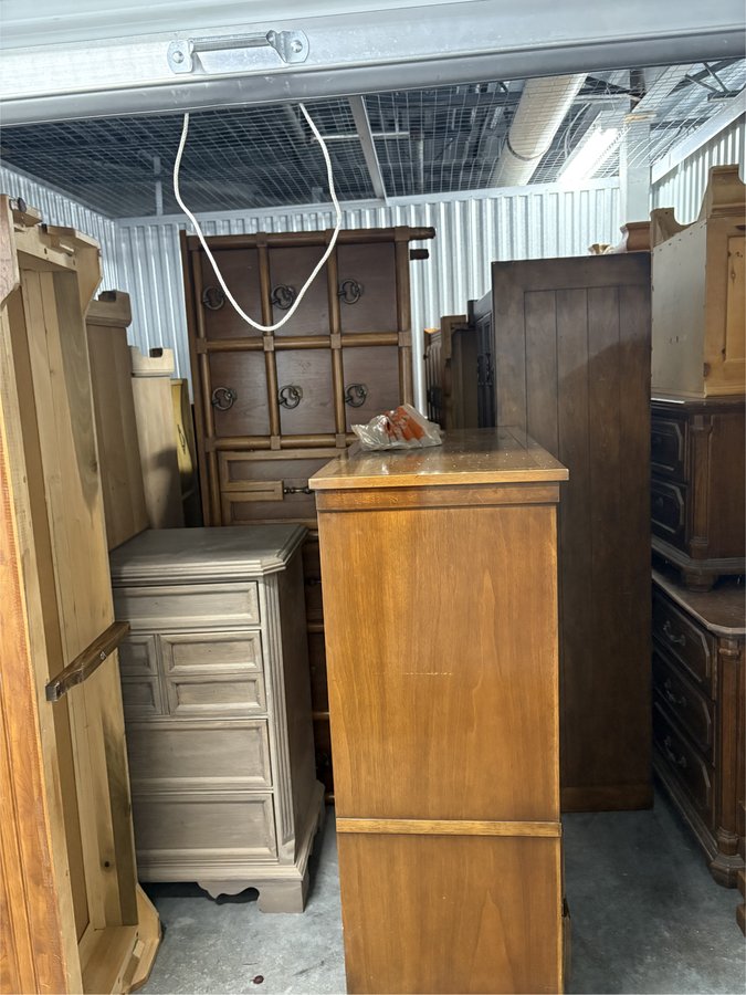 10 x 10 storage unit in Oakland Park, FL