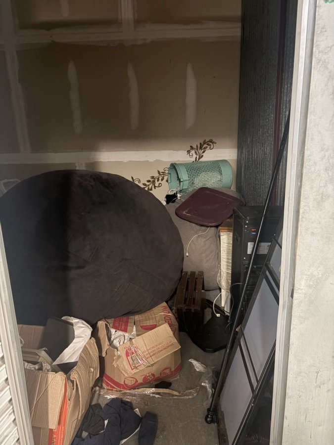 9 x 15 storage unit in Pinellas Park, FL