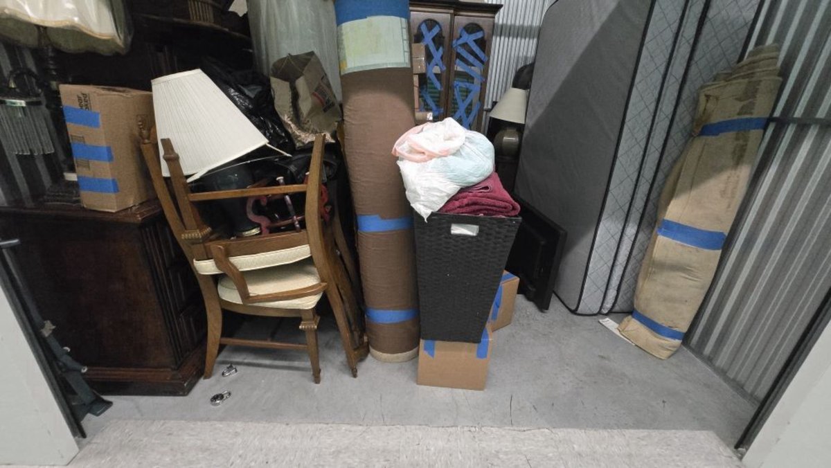 10 x 10 storage unit in Pembroke Pines, FL