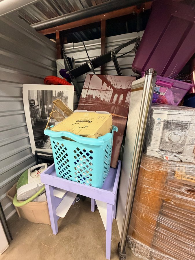 5 x 10 storage unit in Des Moines, IA