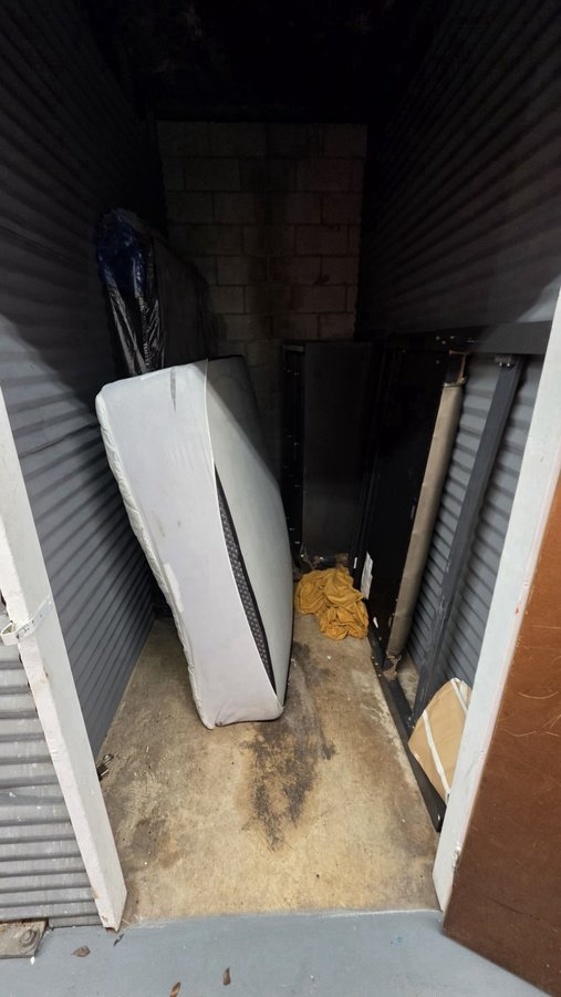 5 x 10 storage unit in Opa-locka, FL