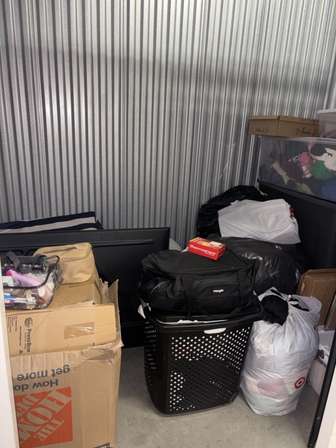 10 x 5 storage unit in Orlando, FL