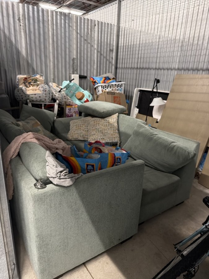 10 x 15 storage unit in Miami, FL