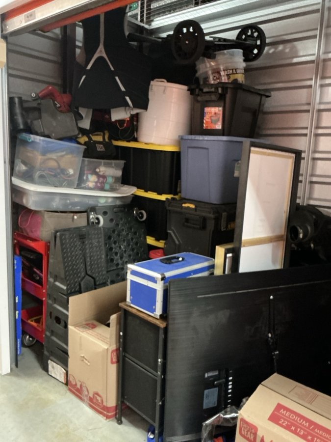 10 x 5 storage unit in Orlando, FL