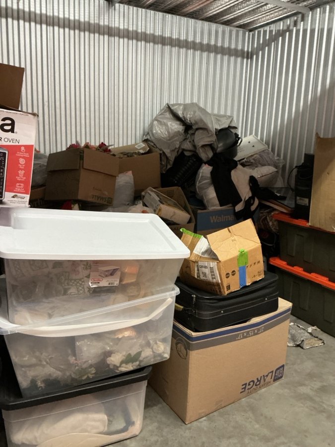 10 x 7 storage unit in Orlando, FL