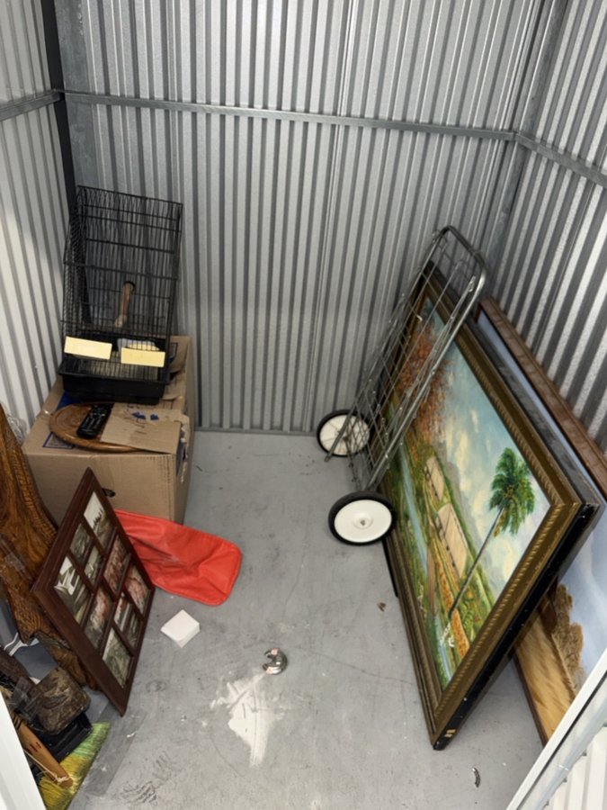 5 x 5 storage unit in Miami, FL