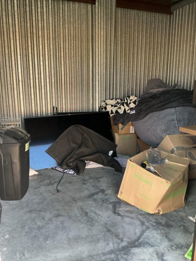 10 x 10 storage unit in Orlando, FL