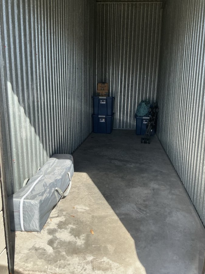 5 x 15 storage unit in Orlando, FL