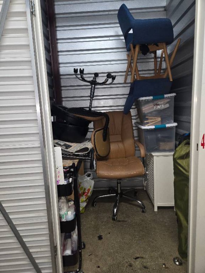 5 x 5 storage unit in Chicago, IL