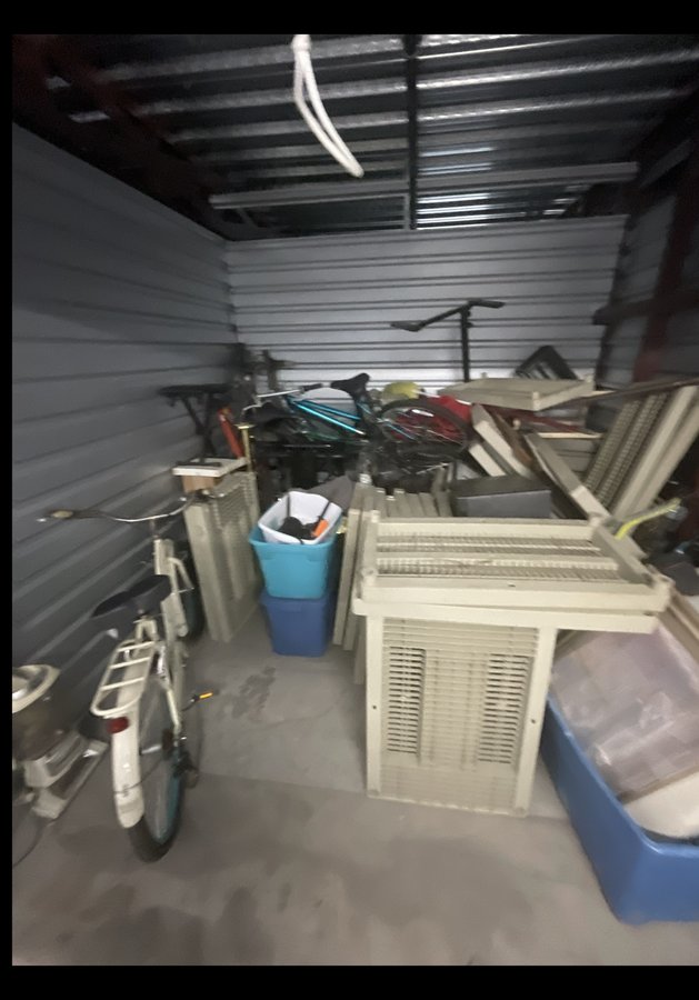 10 x 10 storage unit in Charlotte, NC
