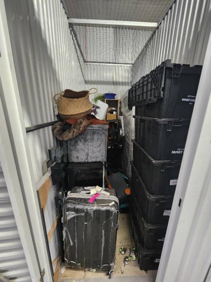 5 x 10 storage unit in Webster, TX