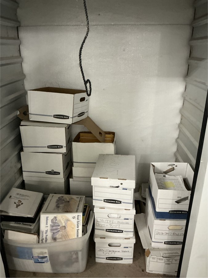 5 x 5 storage unit in Dallas, TX