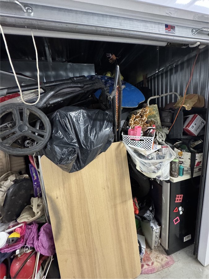 9 x 10 storage unit in San Diego, CA