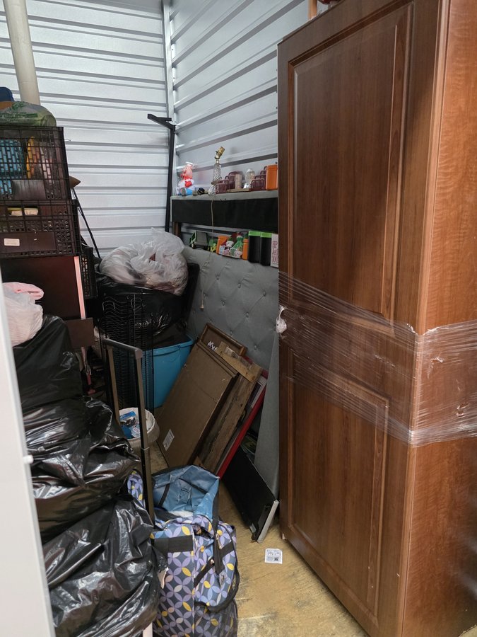 5 x 10 storage unit in Houston, TX