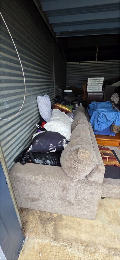 10 x 20 storage unit in Paris, TX
