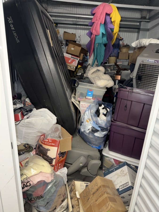 10 x 15 storage unit in Miami, FL