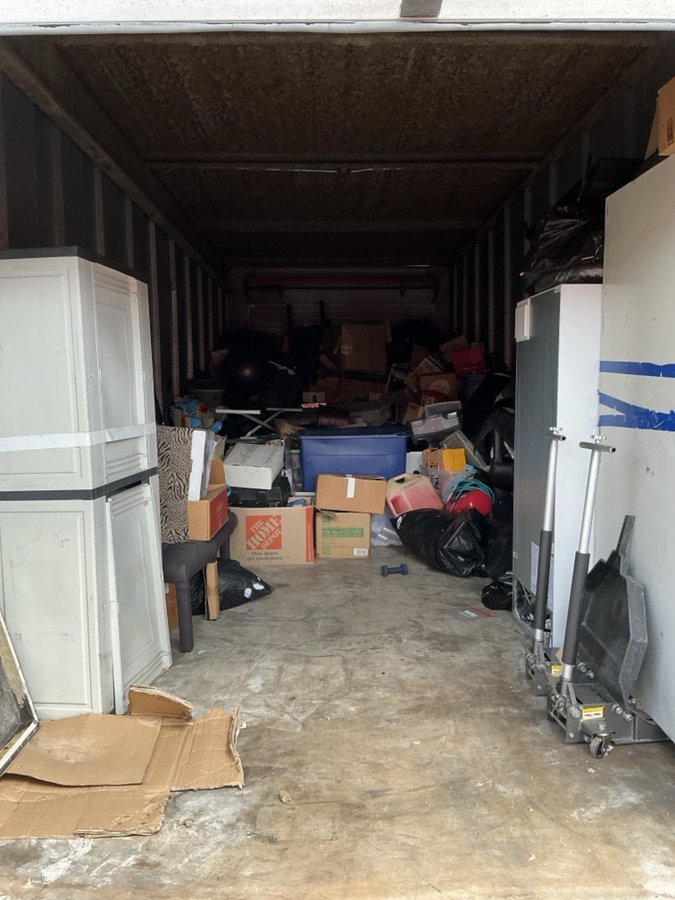 10 x 30 storage unit in Orlando, FL