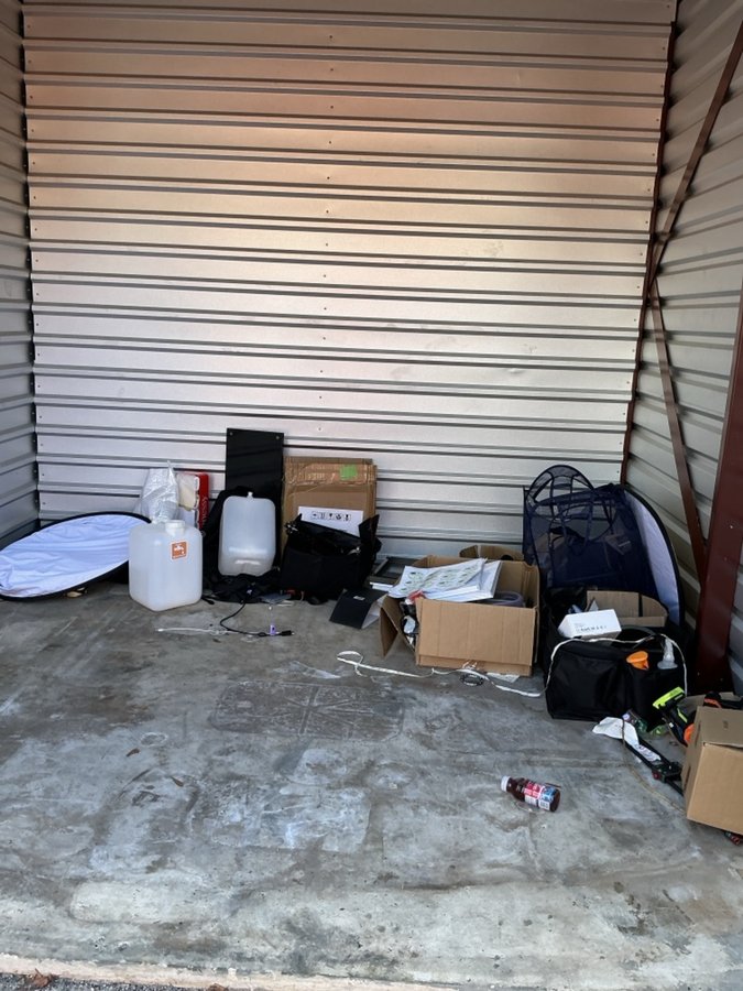 10 x 10 storage unit in Orlando, FL