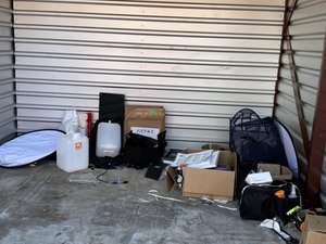 10 x 10 storage unit in Orlando, FL