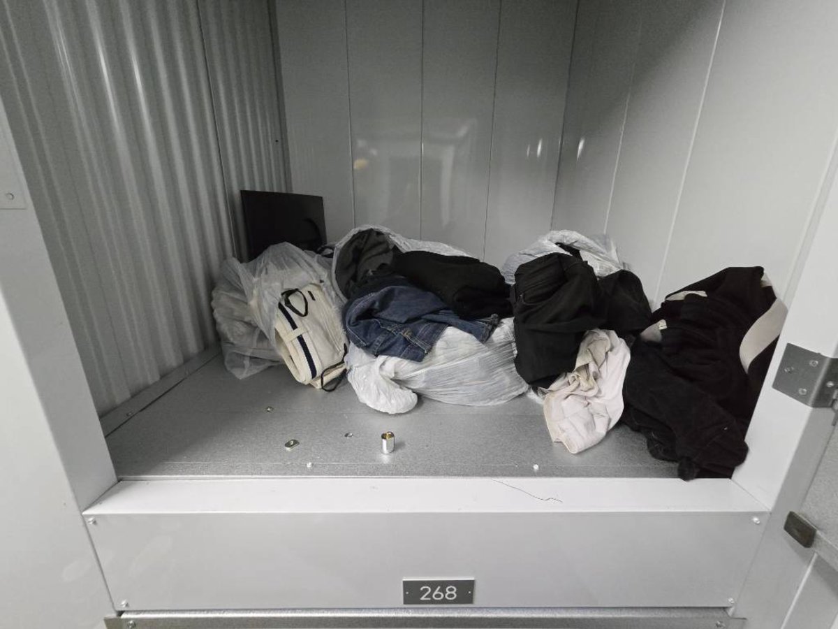 5 x 3 storage unit in Highland, CA