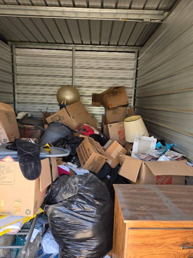 10 x 15 storage unit in Highland, CA