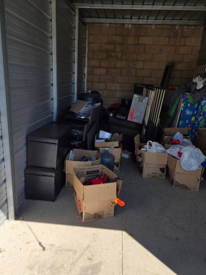 10 x 20 storage unit in Highland, CA